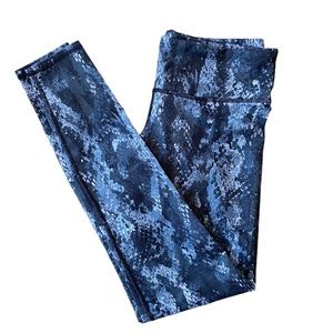 Alo Women's Snakeskin Leggings Small Athleisure